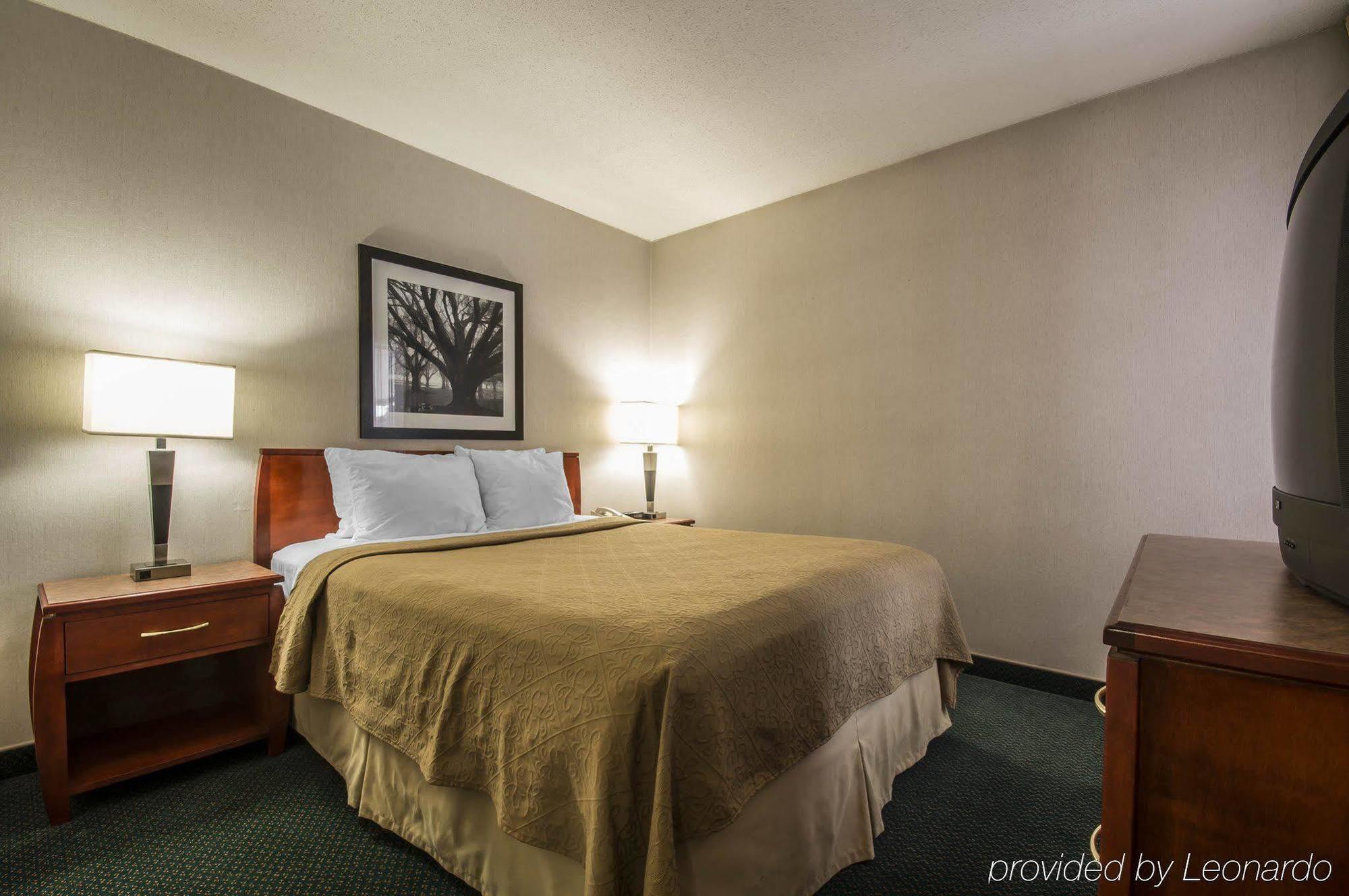 Art Infiniti Hotel Pitt Meadows Bagian luar foto