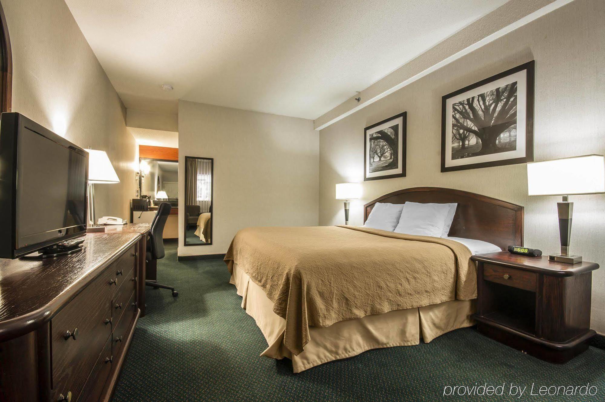 Art Infiniti Hotel Pitt Meadows Bagian luar foto