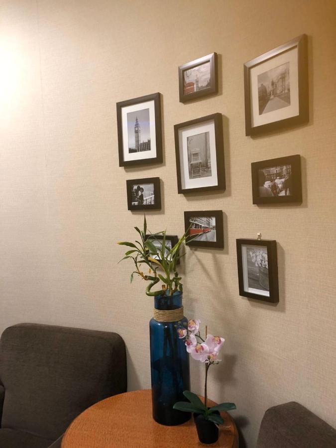 Art Infiniti Hotel Pitt Meadows Bagian luar foto